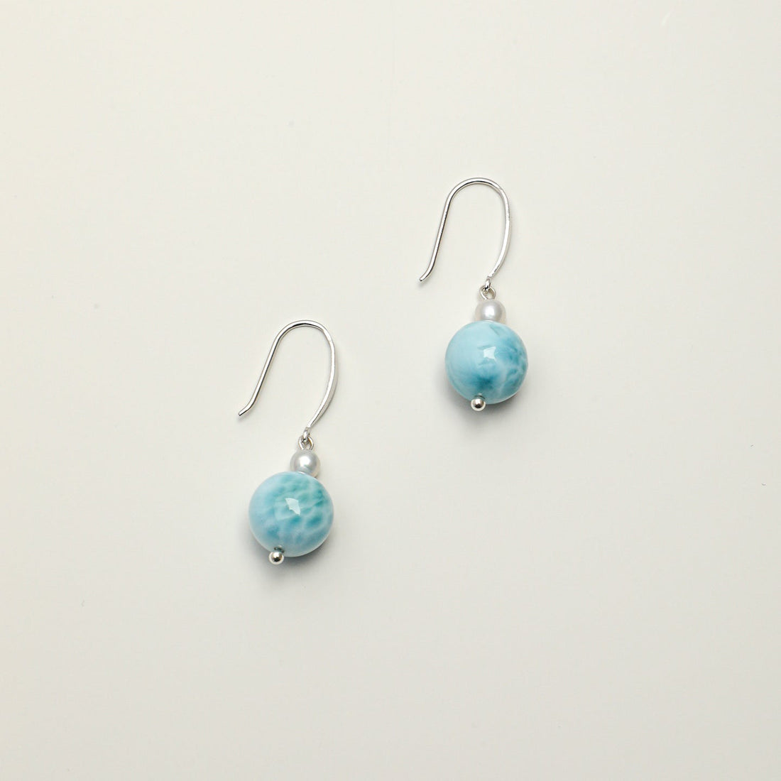 Freshwater pearl earrings for everyday styling