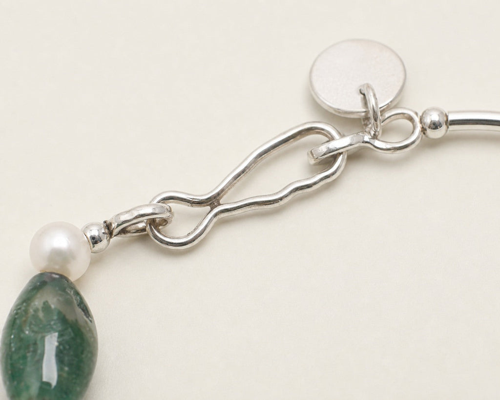 Dendritic Agate & Pearl Bracelet – Seed Bead, Sterling Silver — close-up showing stone, pearl and sterling silver details
