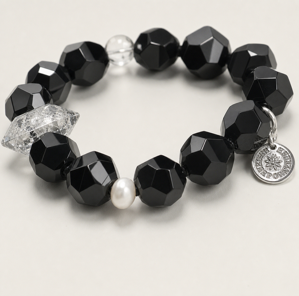 Agate and black rutilated quartz bracelet macro detail