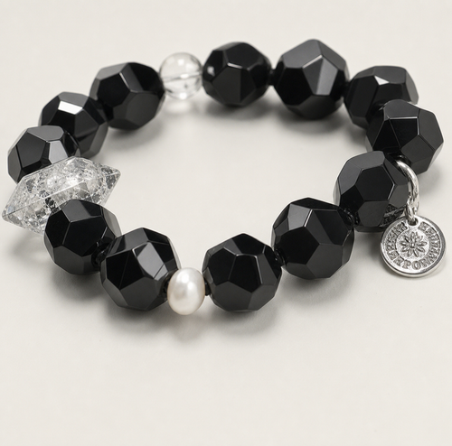Agate and black rutilated quartz bracelet macro detail