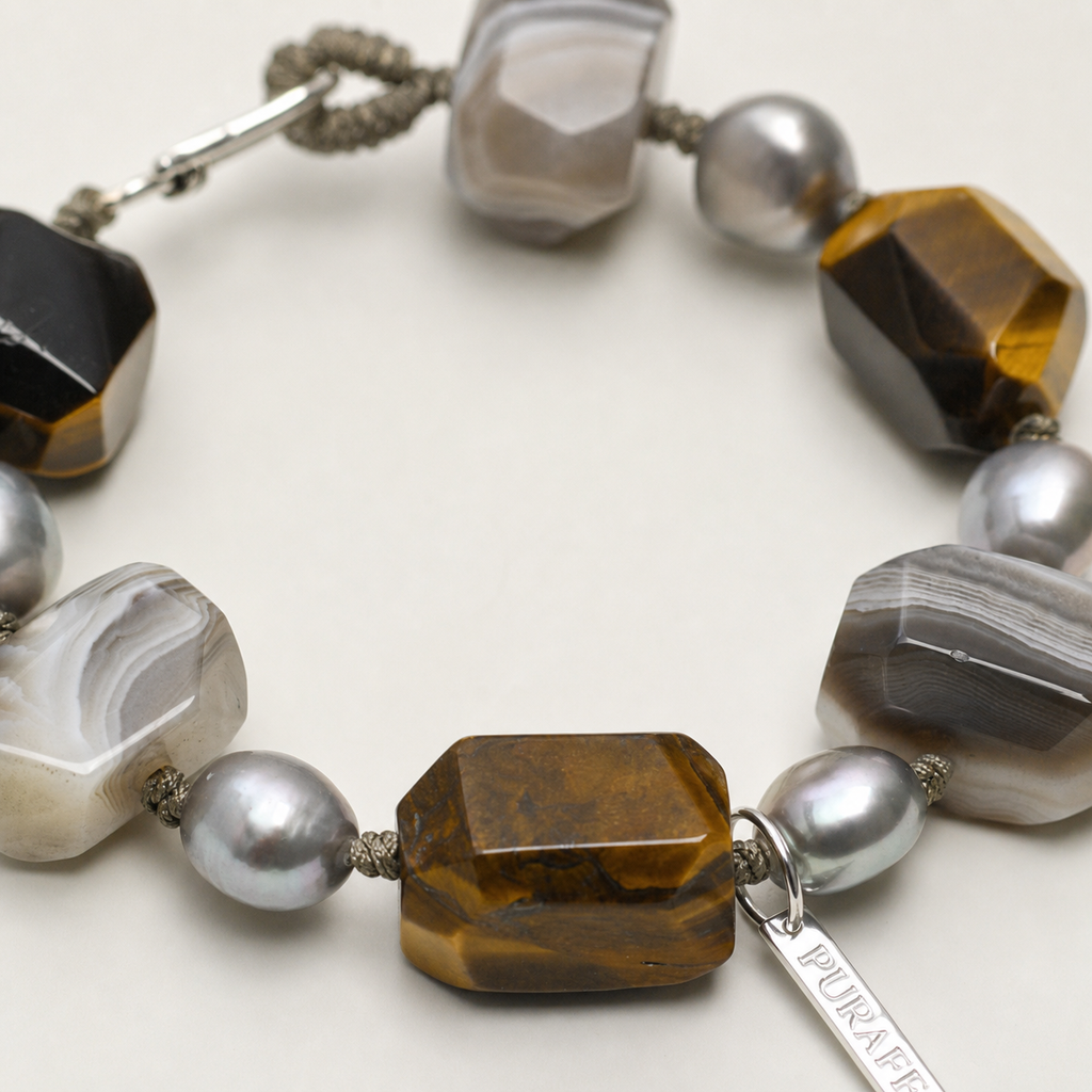 Agate tiger's eye and baroque pearl bracelet macro detail