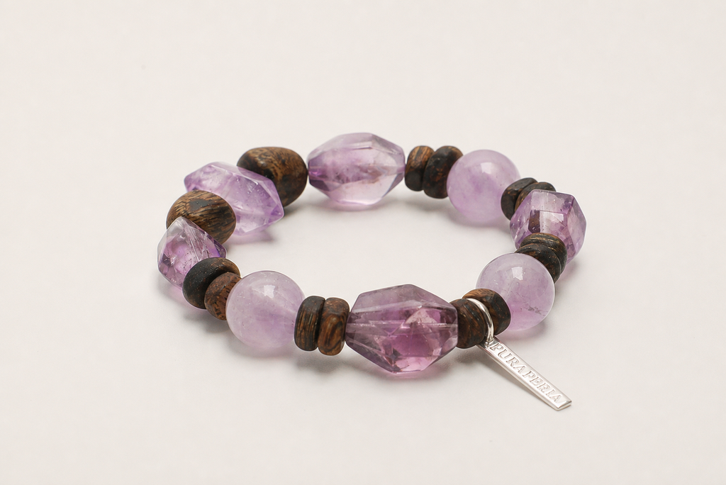 Amethyst & Agarwood Bracelet alternate angle showing overall construction