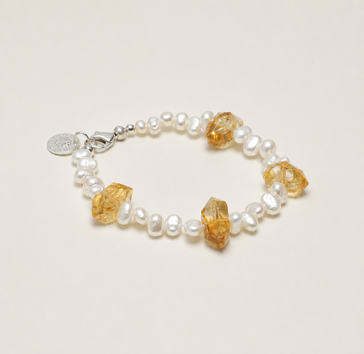 Baroque Pearl Bracelet alternate angle showing overall construction