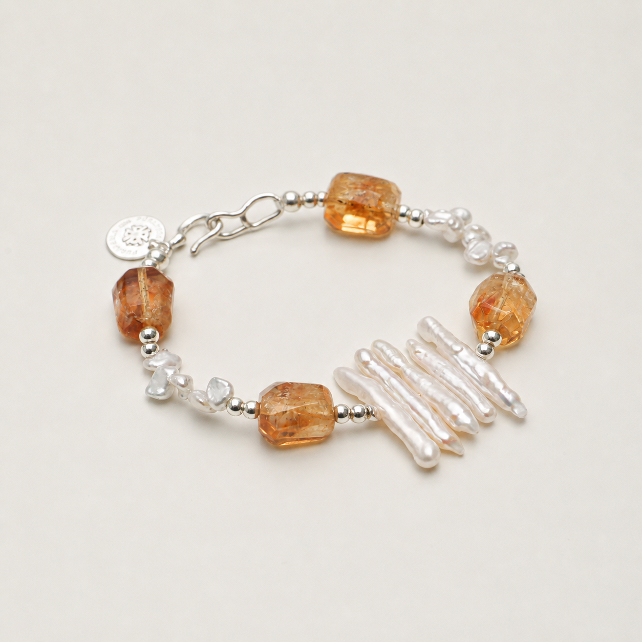 Citrine & Baroque Pearl Bracelet alternate angle showing overall construction