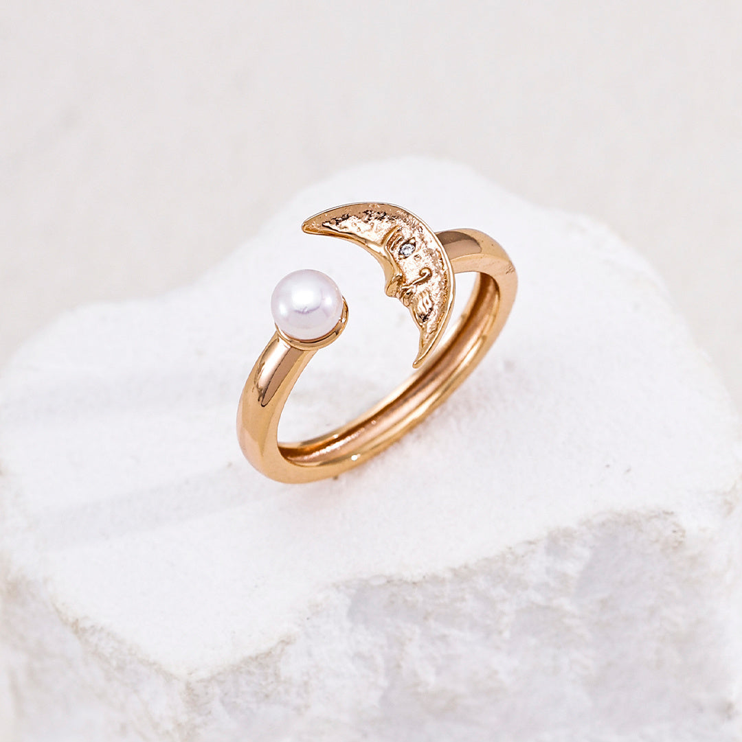 Vintage gold-tone crescent moon and pearl open ring