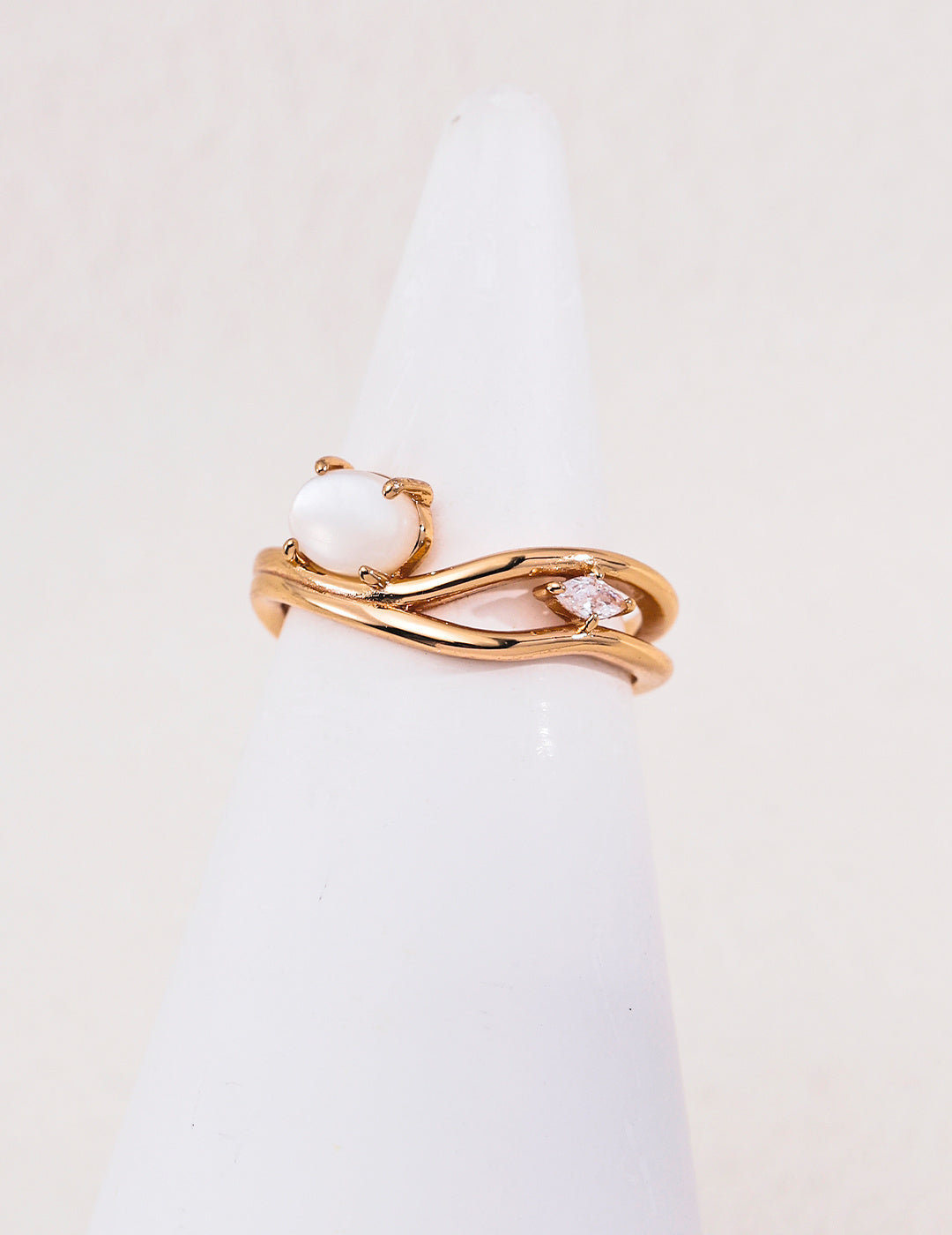 Mother-of-pearl oval crossover ring in vintage gold-tone sterling silver