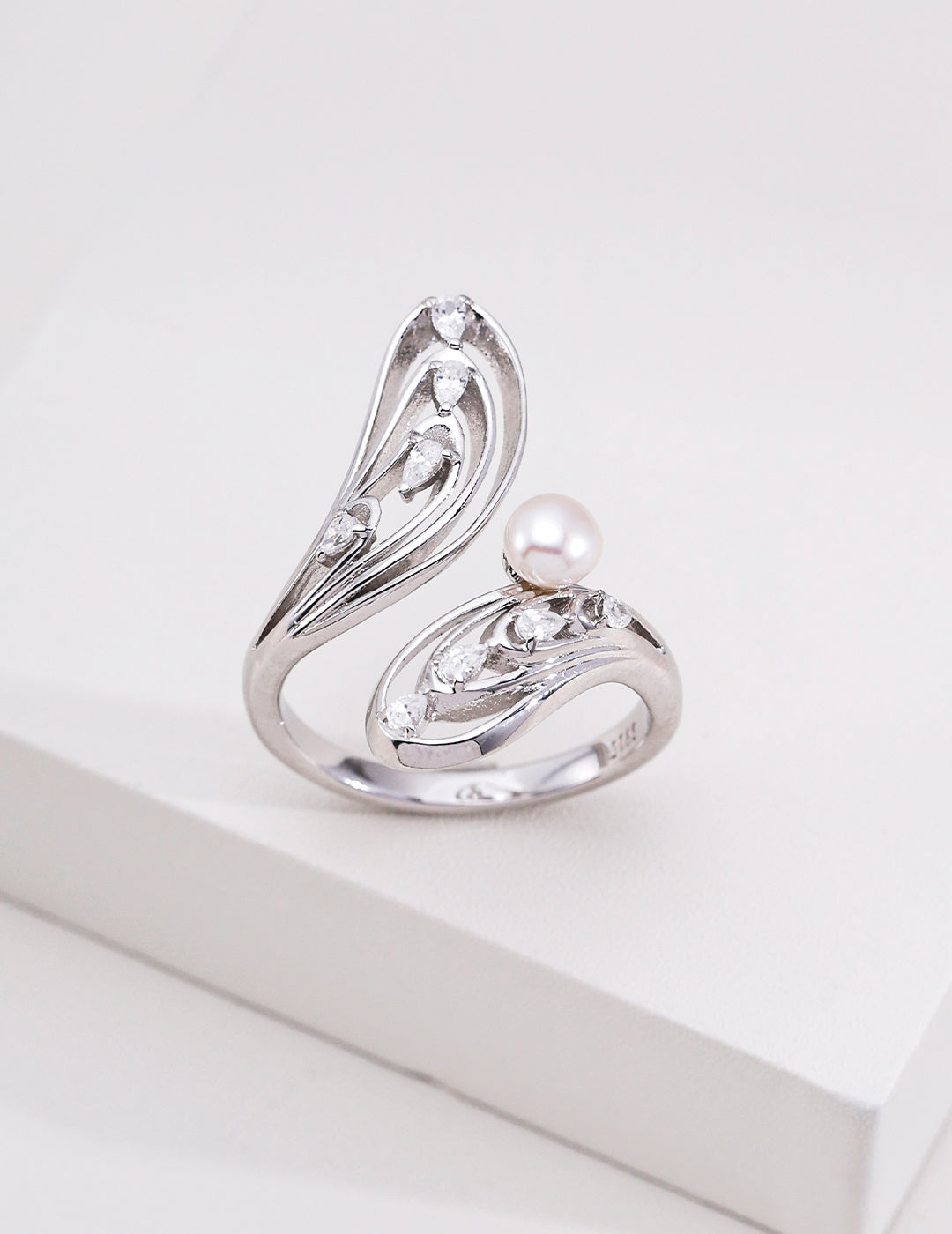 Silver-tone pearl openwork butterfly ring